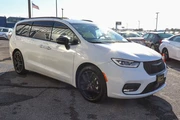$34388 : 2025 Pacifica Limited FWD thumbnail