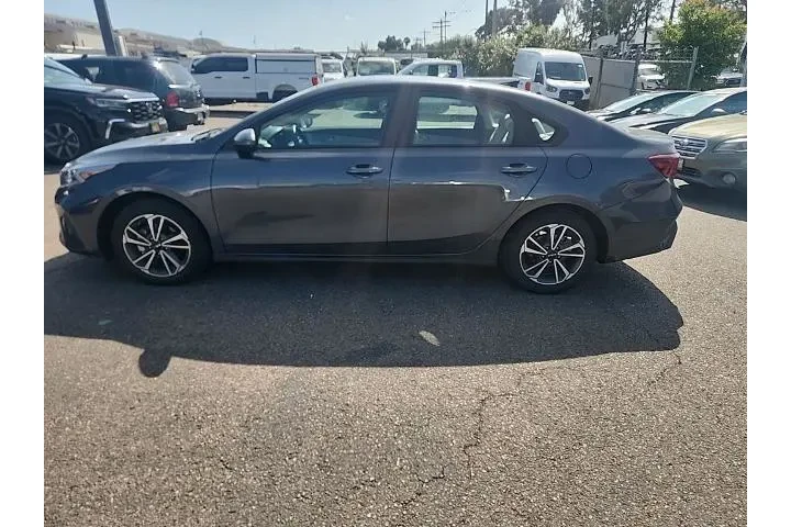 $20691 : Kia Forte 2023 LX 4dr Sedan image 9
