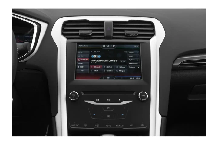2015 Fusion SE image 10