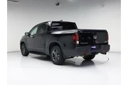 $27998 : Honda Ridgeline 2021 AWD Spo thumbnail