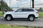 2015 Grand Cherokee Laredo thumbnail