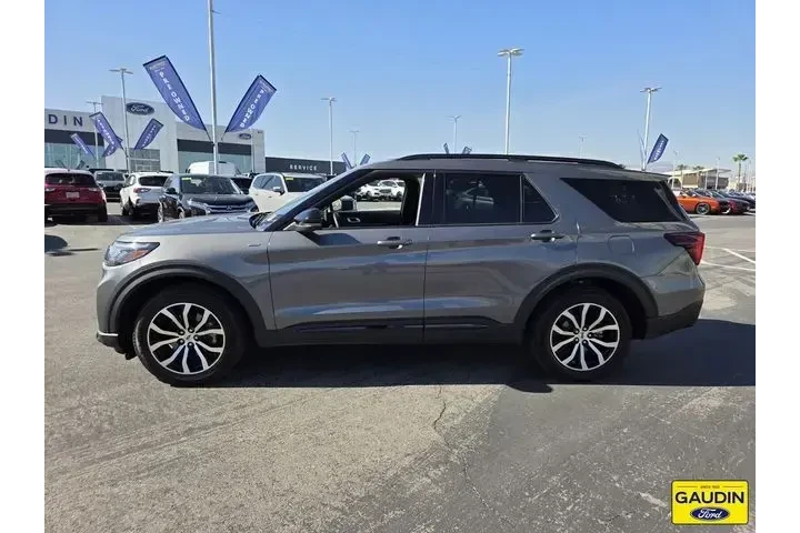 $39900 : Ford Explorer 2025 AWD ST-Li image 4