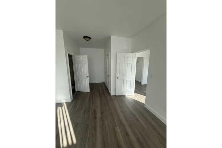 $2400 : Apartamento Grande 2 recamaras image 6