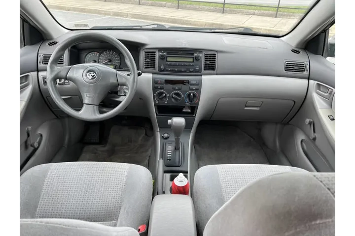 $5900 : 2005 Corolla CE image 9