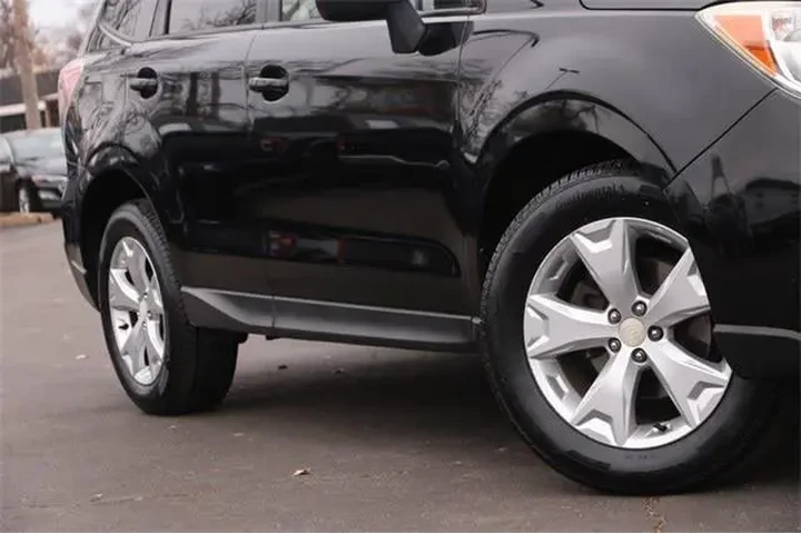 $8950 : Subaru Forester 2015 AWD 2.5 image 3