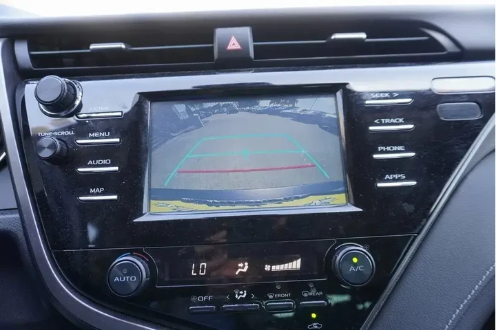 $17888 : Toyota Camry 2019 SE 4dr Sed image 8