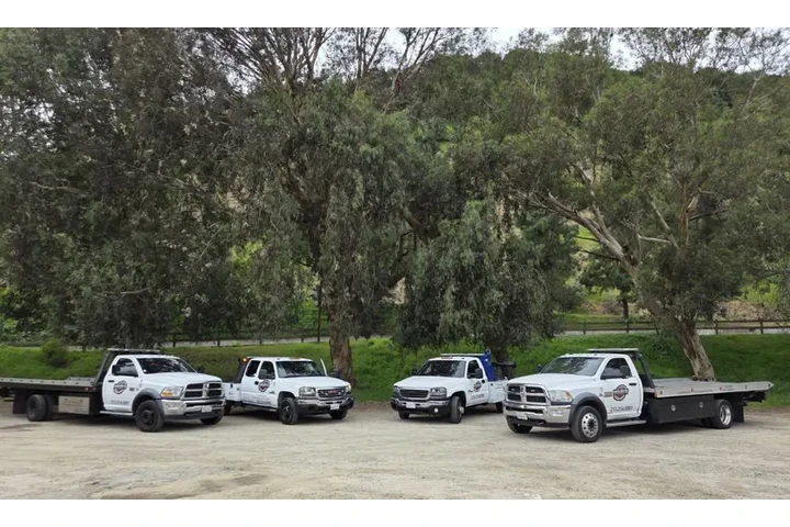 SERVICIO DE GRUA 24/7 image 2