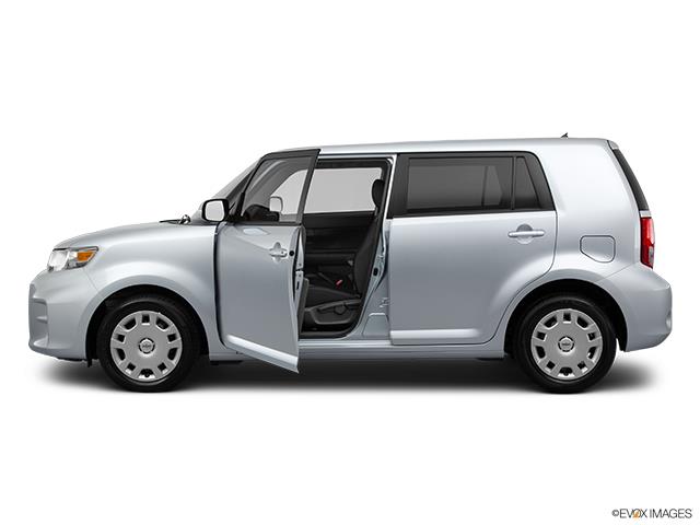 2012 xB image 2