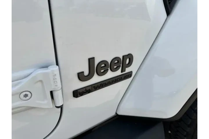 $27729 : Jeep Wrangler Unlimited 2021 image 5