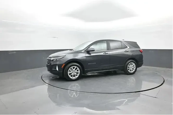 $22857 : Chevrolet Equinox 2022 4x4 L image 4