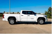$33970 : Toyota Tundra 2023 4x2 SR5 4 thumbnail