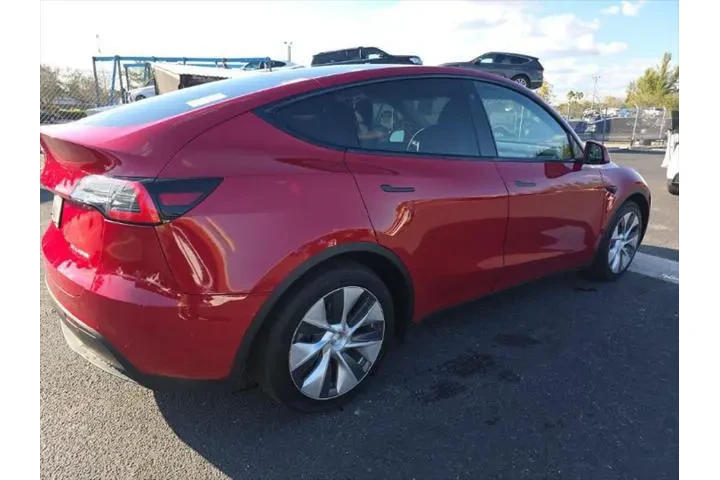 $22690 : Tesla Model Y 2021 AWD Long image 4