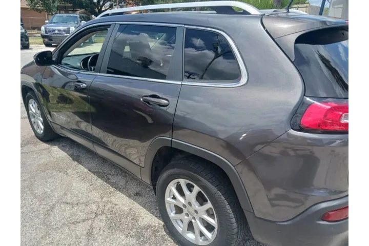 $8995 : 2015 Cherokee Altitude image 1