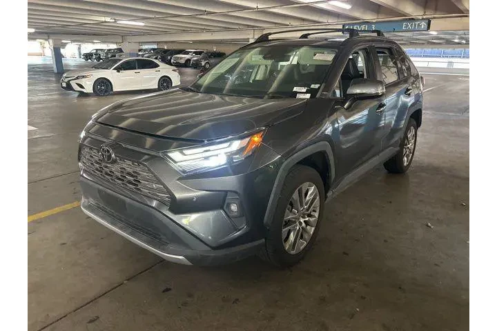 $32995 : Toyota RAV4 2022 Limited 4dr image 4
