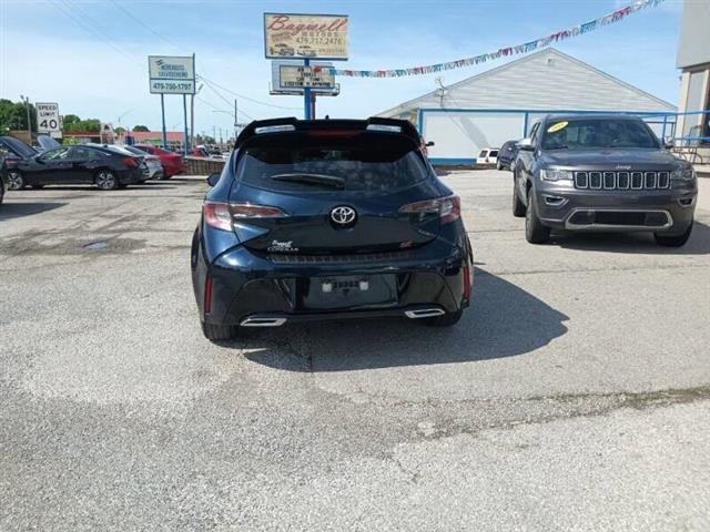 $19900 : 2019 Corolla Hatchback SE image 6