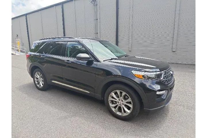$30990 : Ford Explorer 2024 AWD XLT 4 image 1