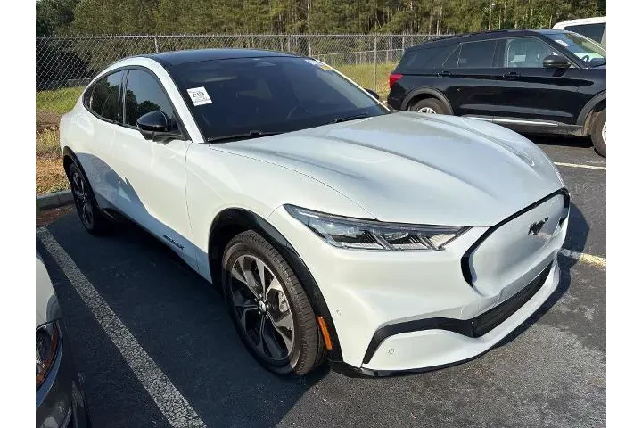 $30445 : Ford Mustang Mach-E 2023 AWD image 2