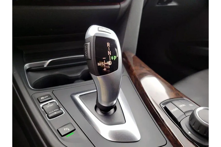 $14998 : BMW 3 Series 2016 AWD 320i x image 9