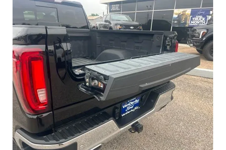 $35495 : GMC Sierra 1500 2020 4x4 SLT image 7