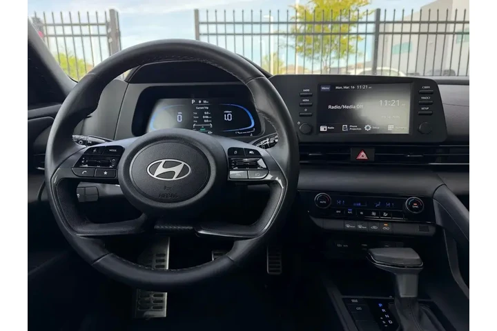 $20998 : Hyundai ELANTRA 2025 SEL Spo image 5