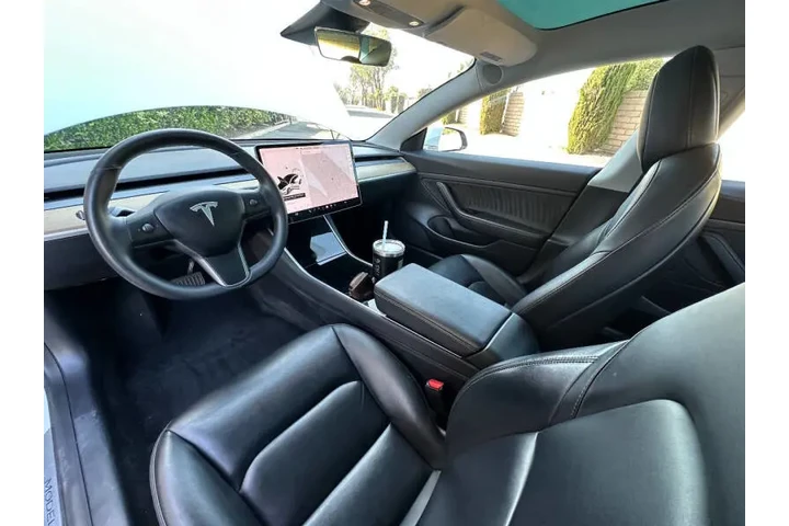$18999 : 2020 Model 3 Standard Range P image 3