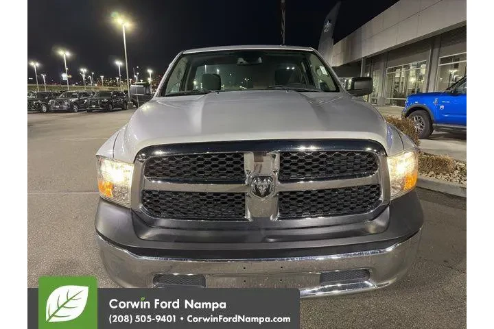 $16989 : Ram 1500 2018 4x2 Express 2d image 2