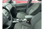 $2922 : Ford Focus 2010 SE 4dr Sedan thumbnail