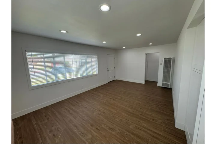 $2450 : Renting Now image 2