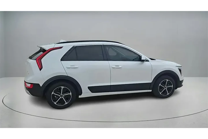 $21450 : Kia Niro 2023 LX 4dr Crossov image 3