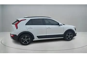 $21450 : Kia Niro 2023 LX 4dr Crossov thumbnail