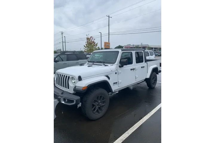 $27918 : Jeep Gladiator 2023 4x4 Spor image 3