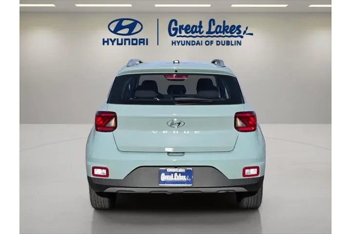 $24125 : Hyundai VENUE 2026 SEL 4dr C image 4