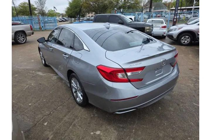 $16500 : 2019 Accord LX image 8