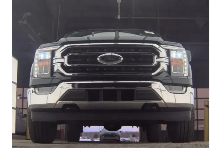 $39199 : Ford F-150 2023 4x4 XLT 4dr image 4