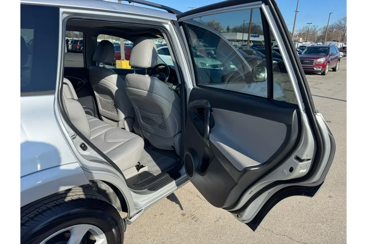 $6980 : 2012 RAV4 4 Dr Limited image 9