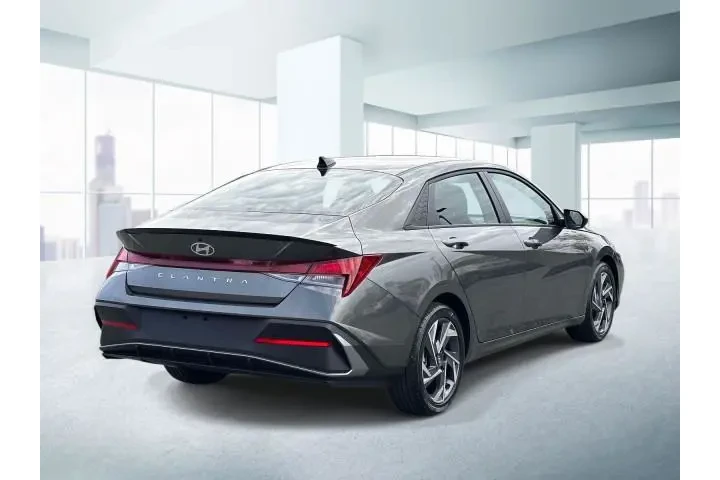 $21999 : Hyundai ELANTRA 2025 SEL Spo image 4