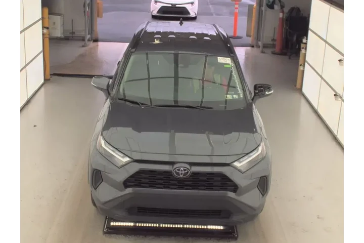 $33999 : Toyota RAV4 Hybrid 2025 AWD image 3