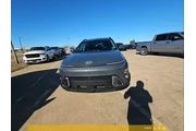 $24500 : Hyundai KONA 2025 AWD SEL 4d thumbnail