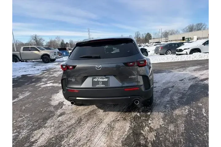 $25980 : Mazda CX-50 2023 AWD 2.5 S P image 9