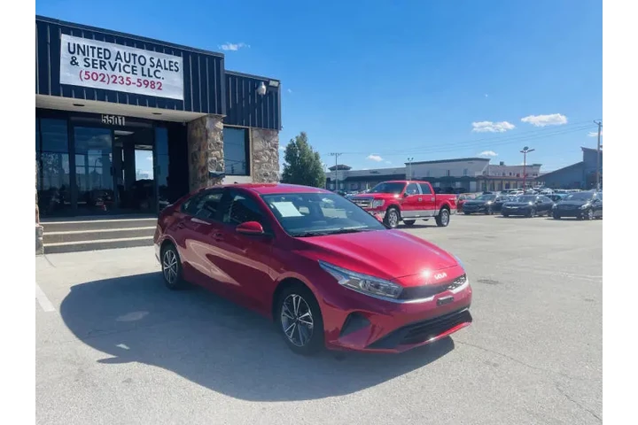 $13850 : 2023 Forte LXS image 9