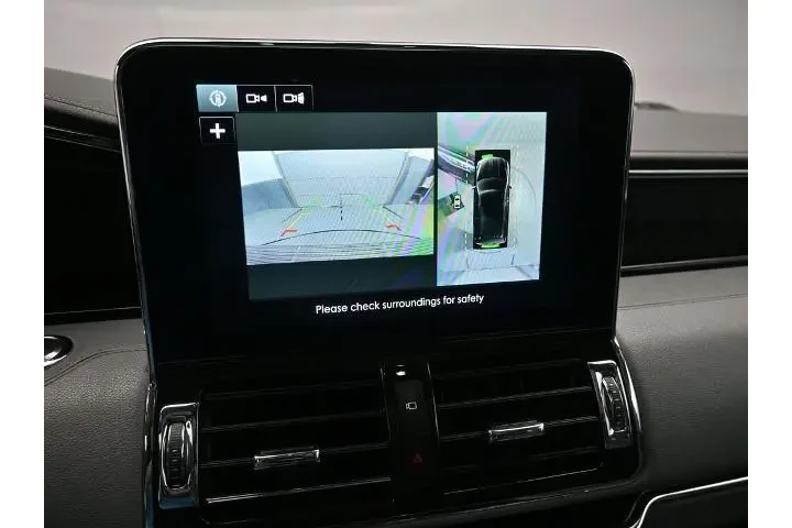 $28644 : Lincoln Navigator 2018 4x4 R image 3