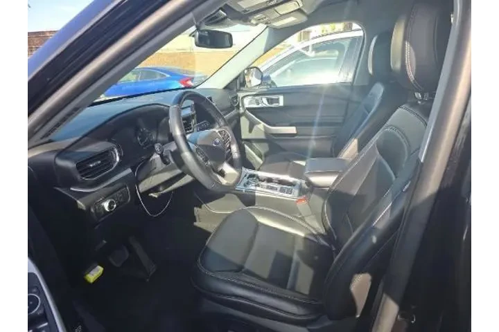$29950 : Ford Explorer 2022 XLT 4dr S image 8