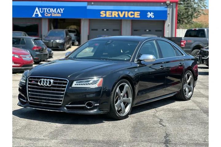 2015 AUDI S8 SEDAN 4D image 4