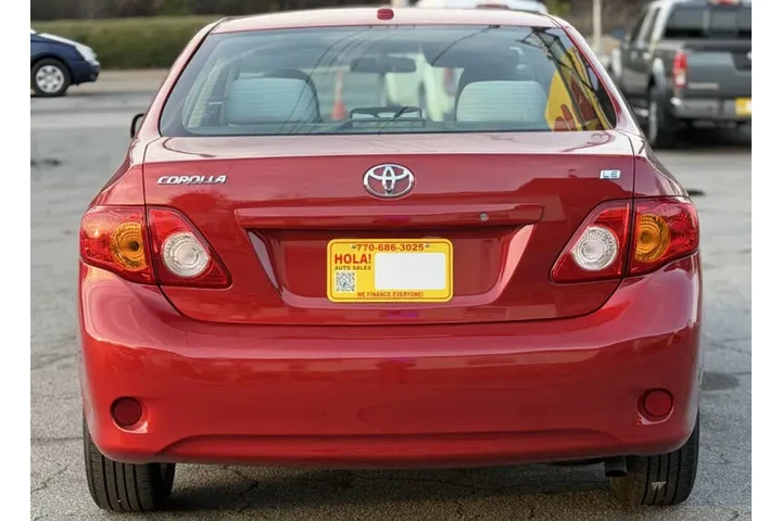 2010 Corolla LE image 4