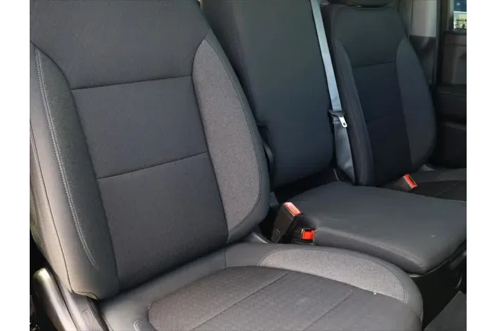 $32013 : Chevrolet Silverado 1500 202 image 3