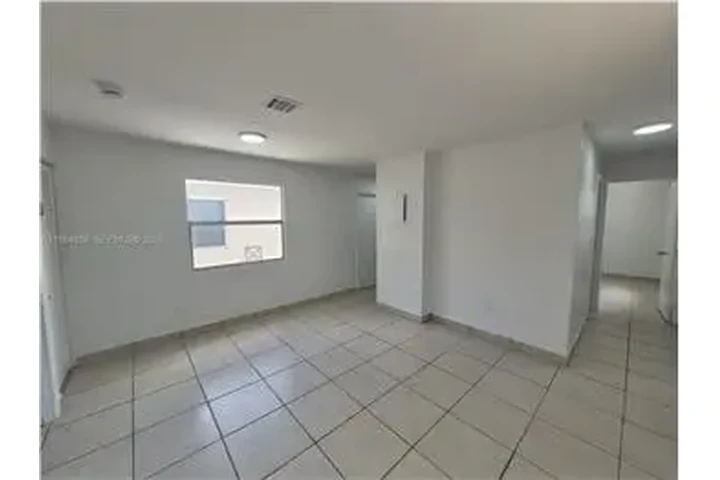 $1650 : Rental property with 2 bedro image 4