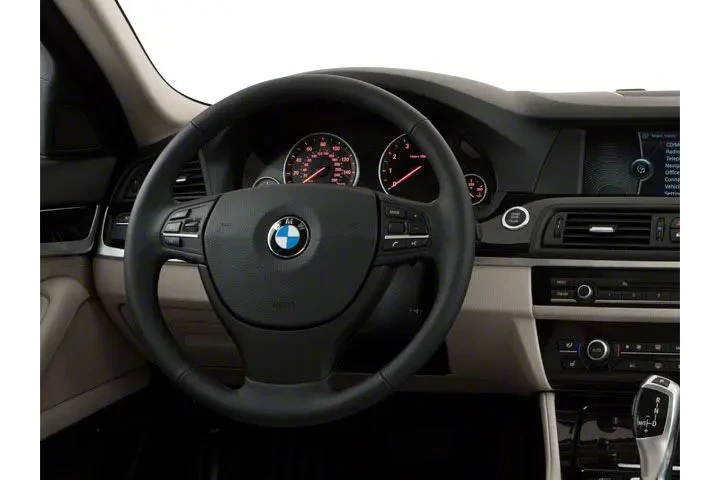 $500 : BMW 5 Series 2013 AWD 528i x image 6