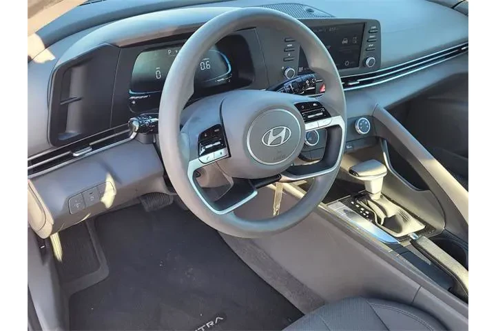 $20542 : Hyundai ELANTRA 2025 SE 4dr image 9