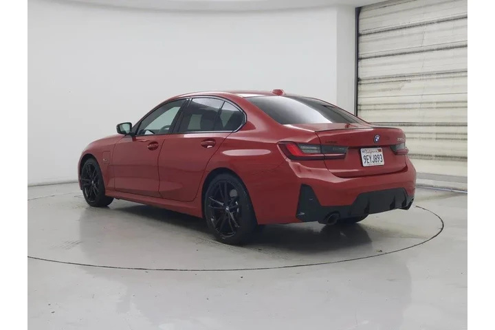 $32998 : BMW 3 Series 2023 330e 4dr S image 2