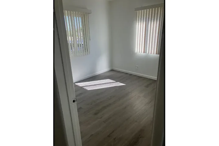 RENTO APARTAMENTO en📍Newhall image 3